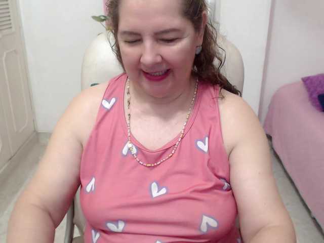 leonela-68 live cam on BongaCams