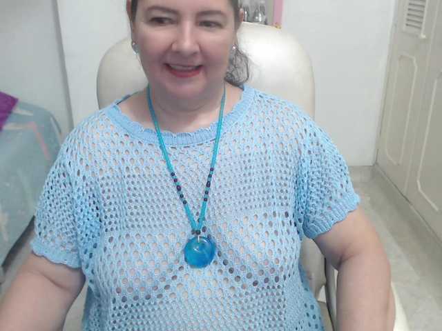 leonela-68 online