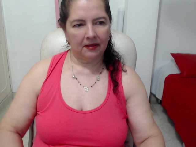 leonela-68 live cam on BongaCams