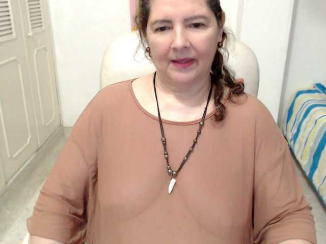 leonela-68 live cam preview