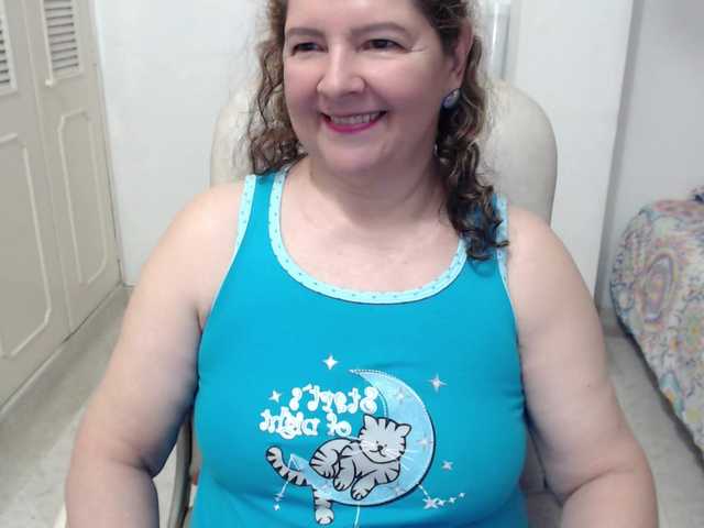 leonela-68 live cam on BongaCams