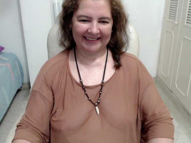 leonela-68 live webcam show