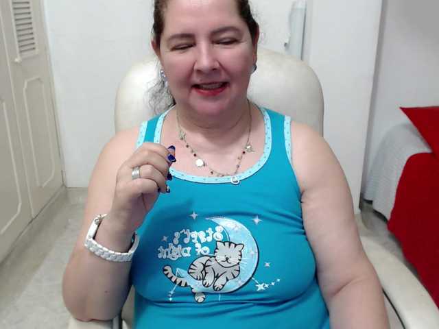 leonela-68 online