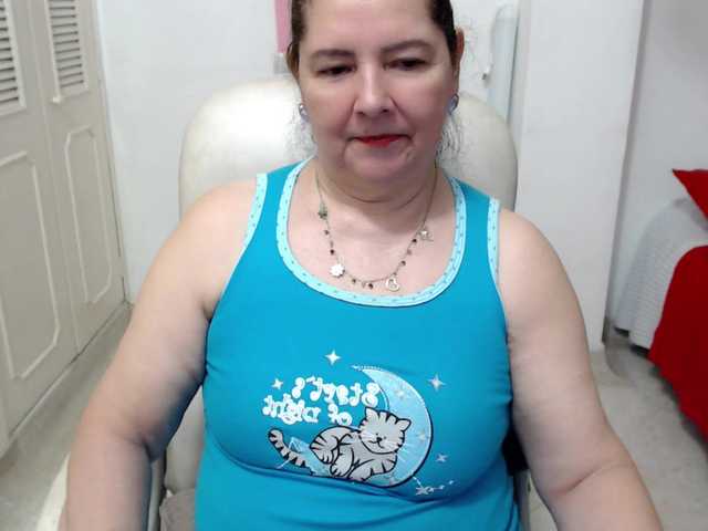 leonela-68 live sex show