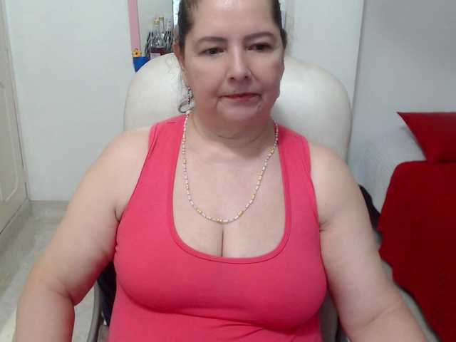 leonela-68 live cam on BongaCams