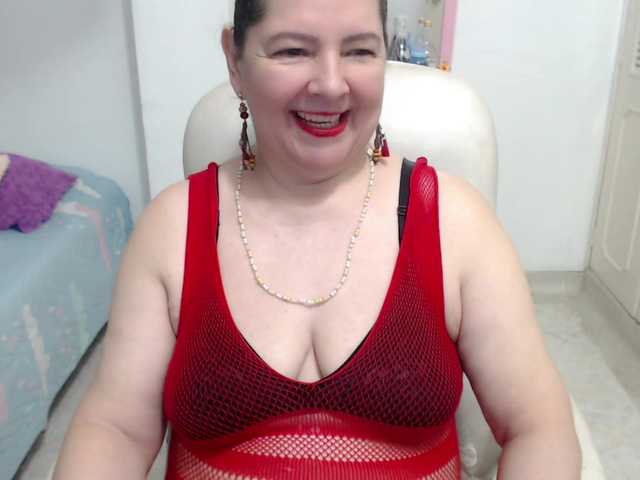 leonela-68 live cam on BongaCams