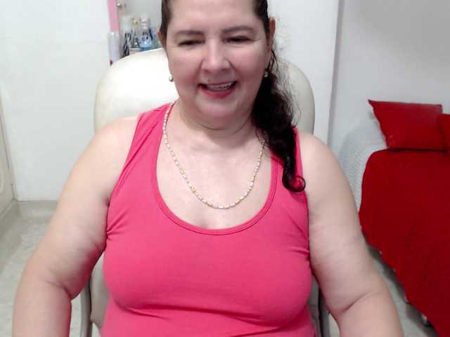 leonela-68 live cam on BongaCams
