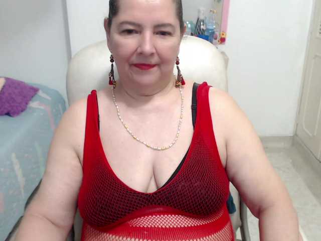 leonela-68 live cam on BongaCams