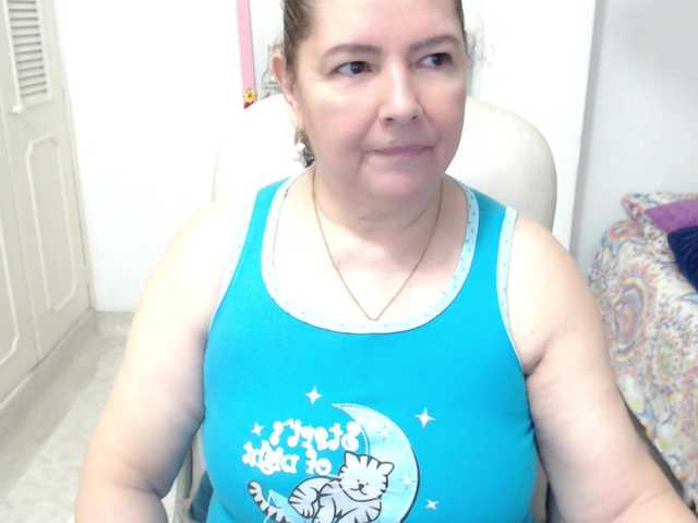 leonela-68 live webcam show