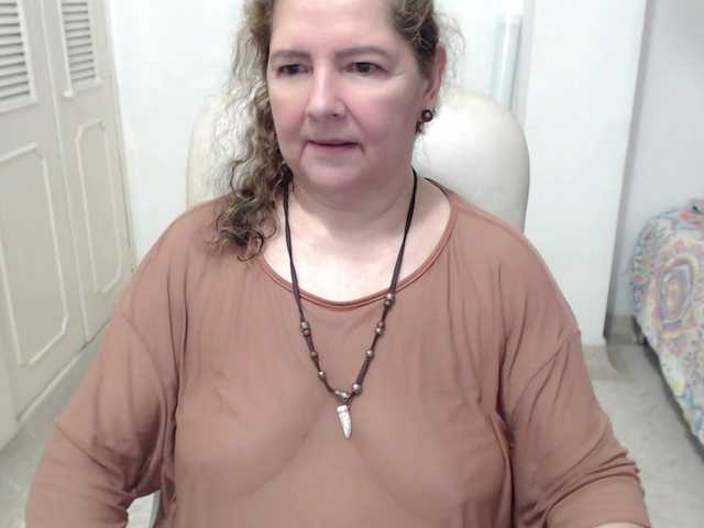 leonela-68