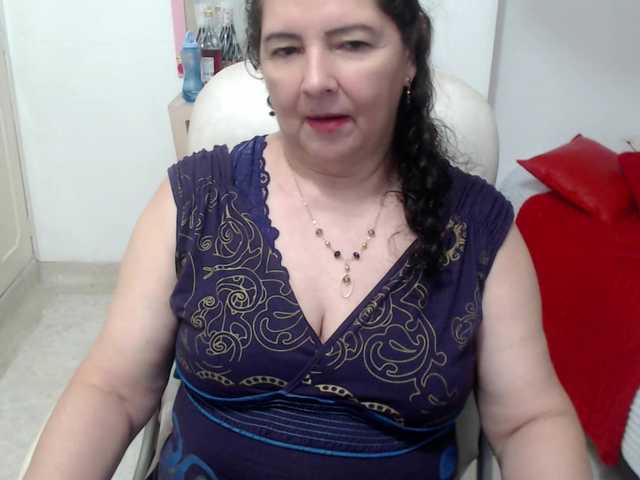 leonela-68 live cam on BongaCams