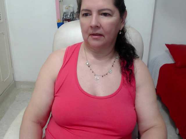 leonela-68 live cam on BongaCams