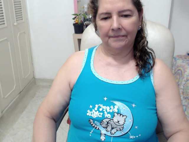 leonela-68 live cam preview