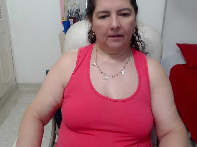 leonela-68 live cam on BongaCams