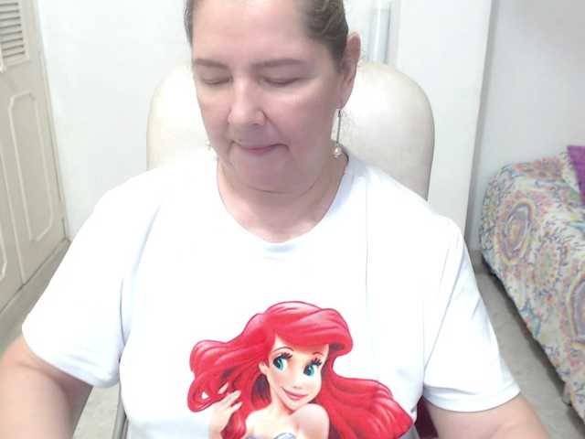 leonela-68 live cam on BongaCams