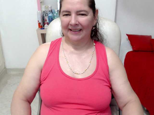 leonela-68 live cam on BongaCams