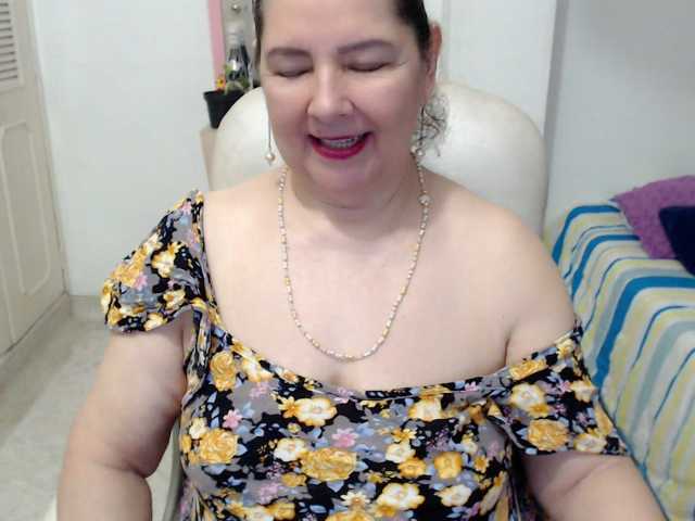leonela-68, live now on BongaCams