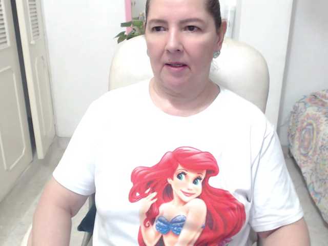 leonela-68 live cam on BongaCams