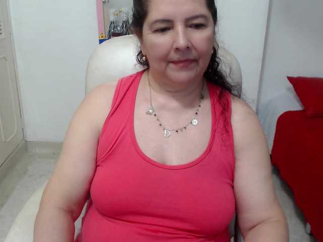 leonela-68 live cam on BongaCams