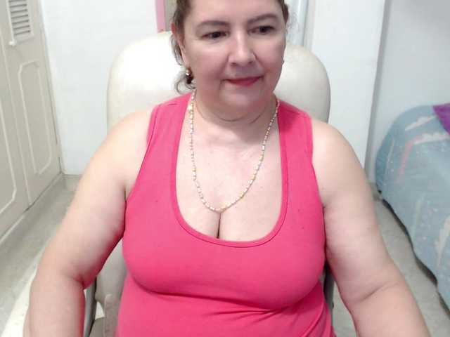 leonela-68 live webcam show