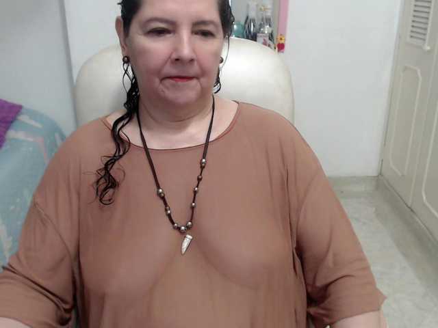 leonela-68