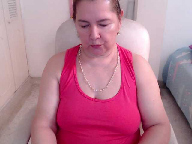 leonela-68 live webcam show
