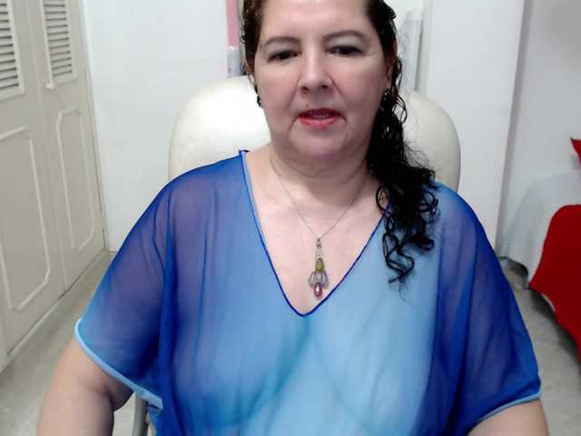 leonela-68 live cam on BongaCams