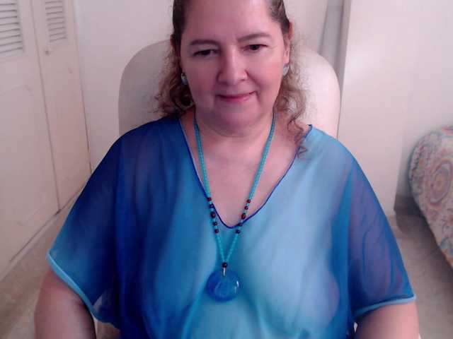 leonela-68 live cam preview