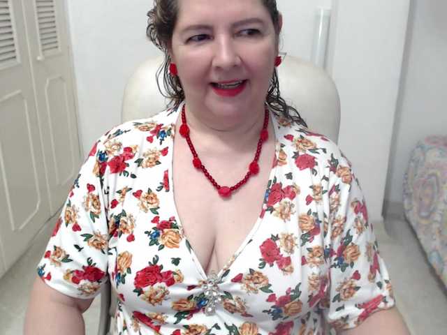 leonela-68 live cam preview