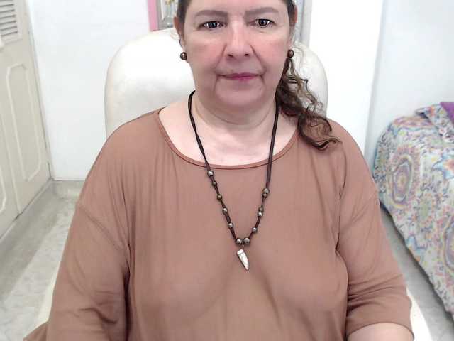 leonela-68