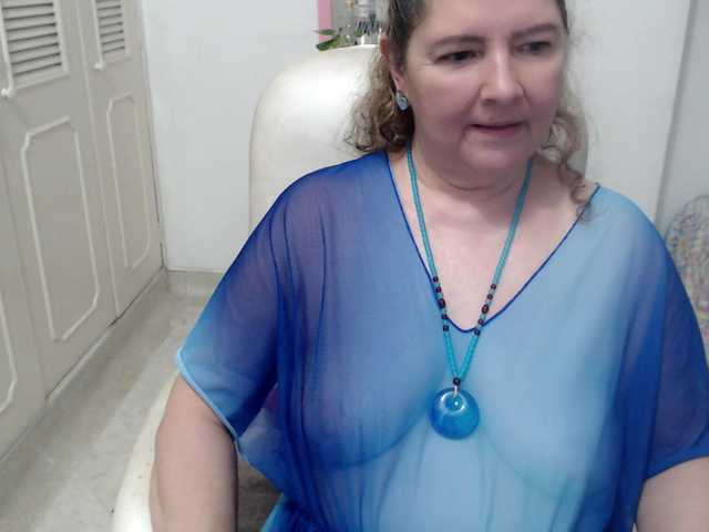 leonela-68 live cam preview