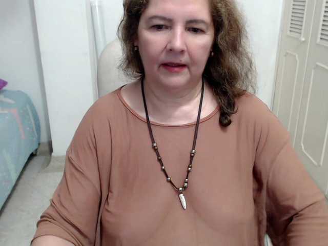 leonela-68 live webcam show