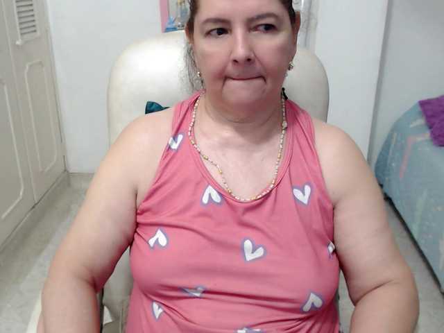 leonela-68 live webcam show