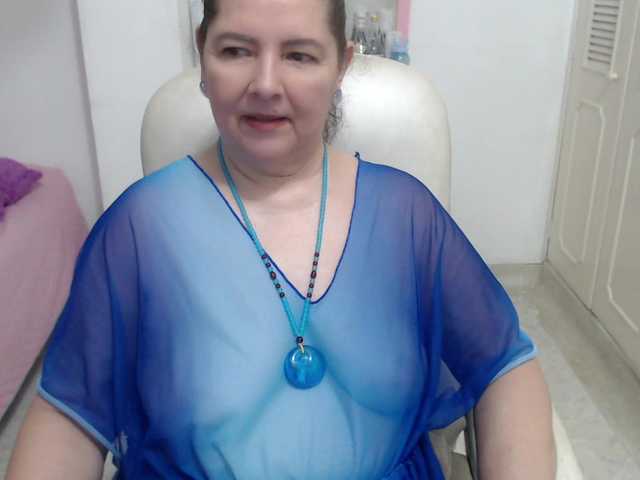 leonela-68 live sex