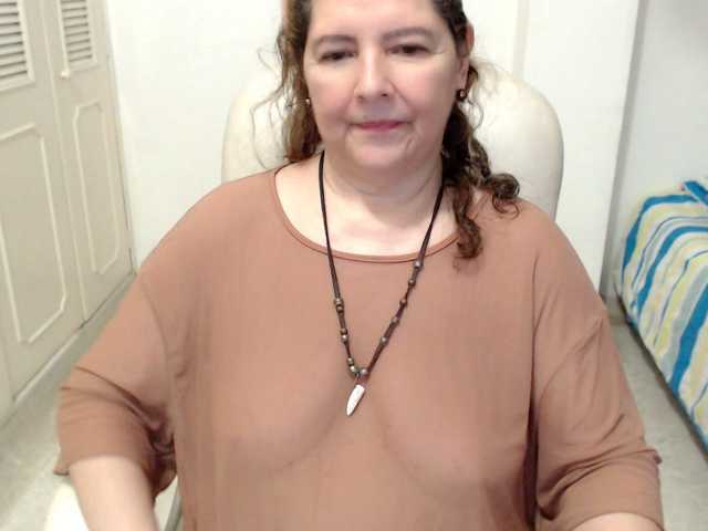 leonela-68 live cam preview