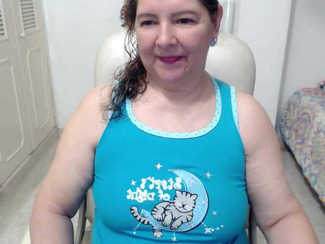 leonela-68 live cam preview