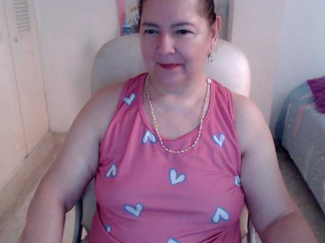 leonela-68 live cam on BongaCams