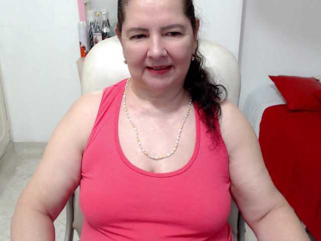 leonela-68 live cam on BongaCams