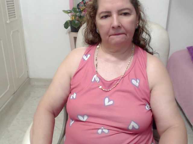 leonela-68 live cam