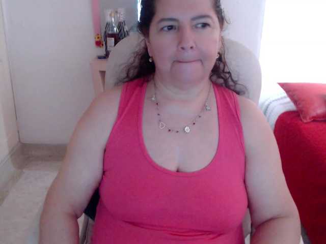 leonela-68 live cam on BongaCams