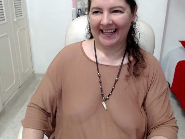 leonela-68