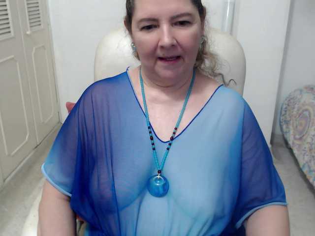 leonela-68 live cam preview