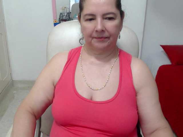 leonela-68 live cam on BongaCams