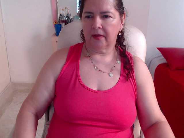 leonela-68 live cam on BongaCams