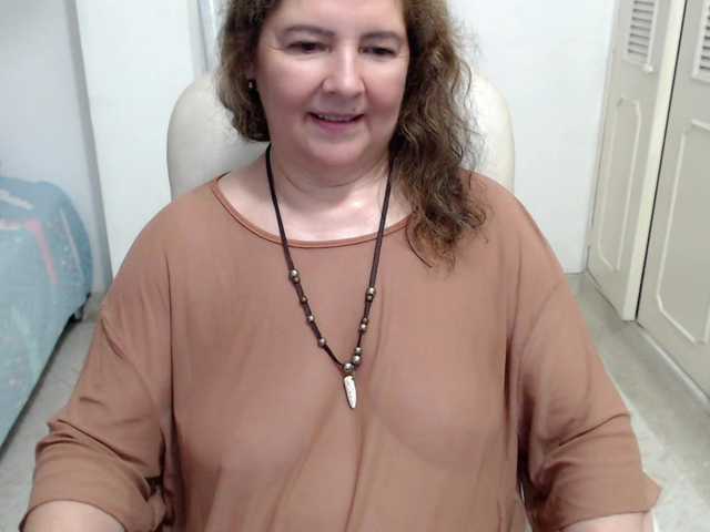 leonela-68 live webcam show