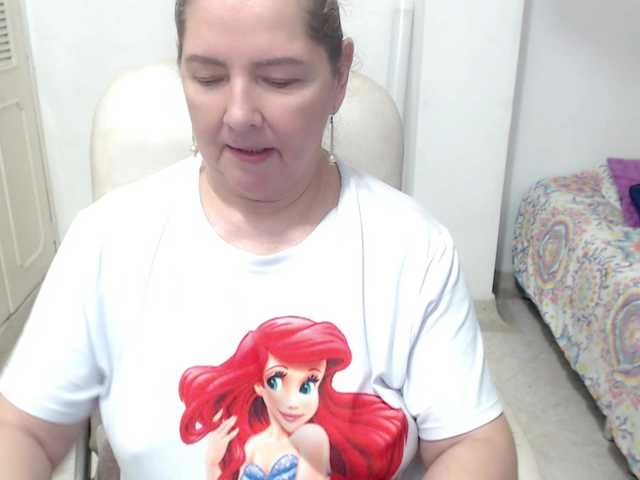 leonela-68 live cam on BongaCams