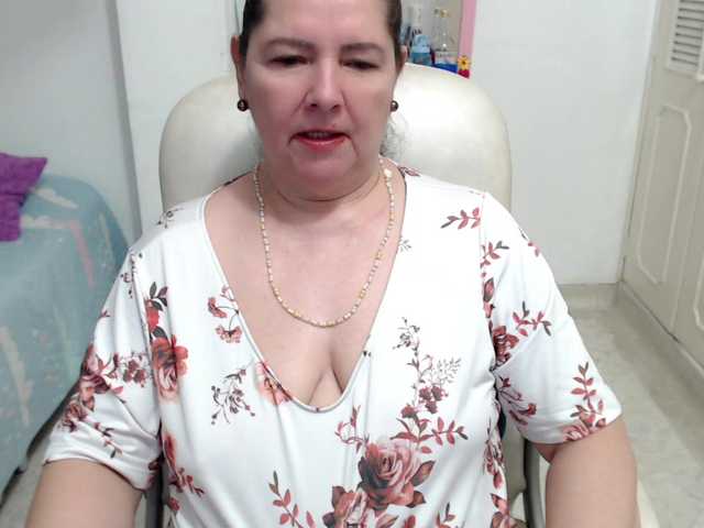 leonela-68 live sex
