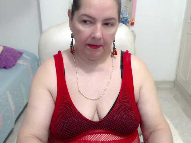 leonela-68 live cam on BongaCams