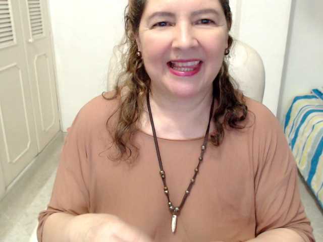 leonela-68 live cam preview