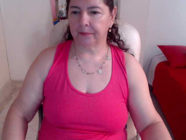 leonela-68 live cam on BongaCams